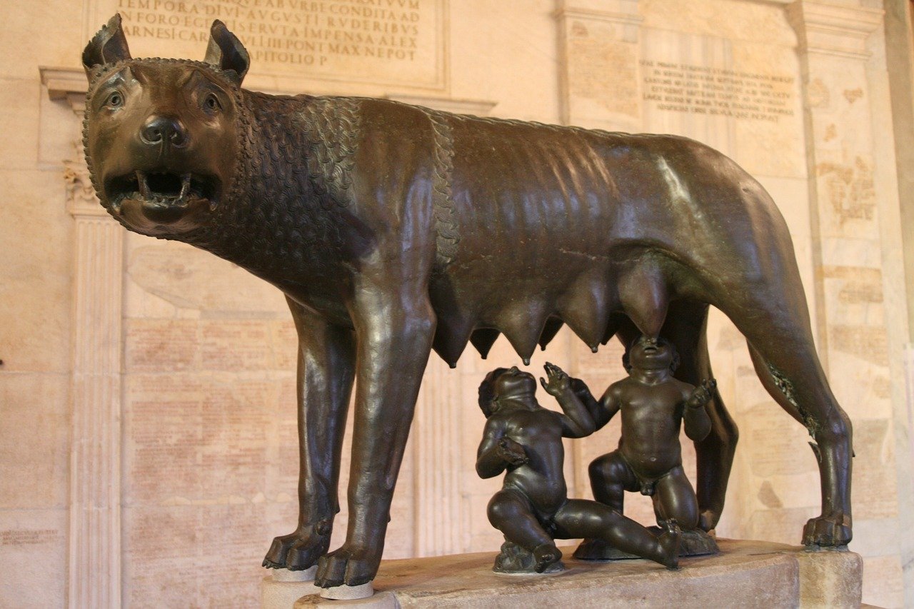 bronze sculpture, capitoline she-wolf, romulus